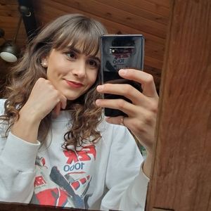 Meet your Posher, Mia